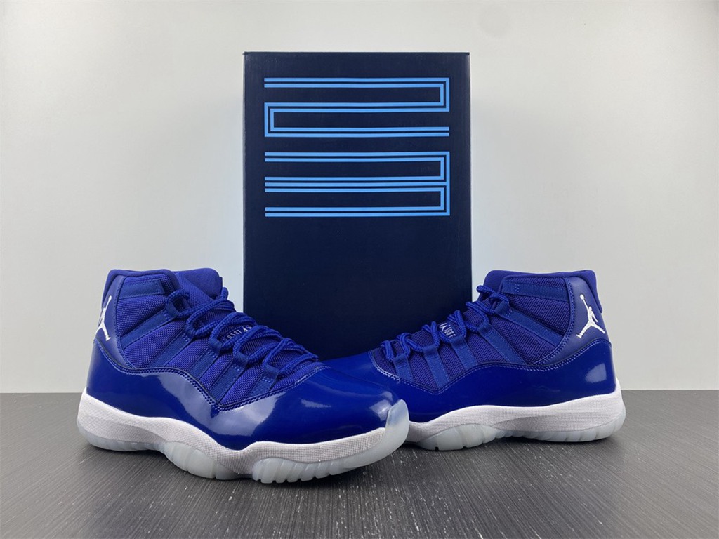 Air Jordan 11 378037-441